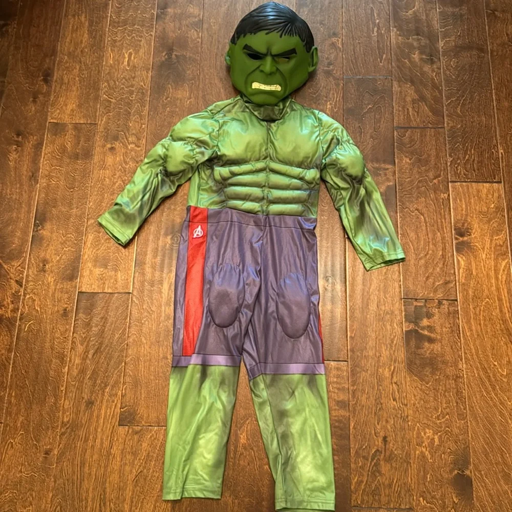 Disney Store Hulk Costume size 5/6
